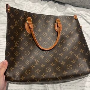 Louis Vuitton Brown and Gold Monogram Detail